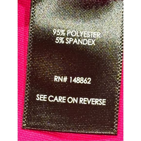 Ladies hot pink plus size dress. Size 3 by Torrid - Picture 4 of 4